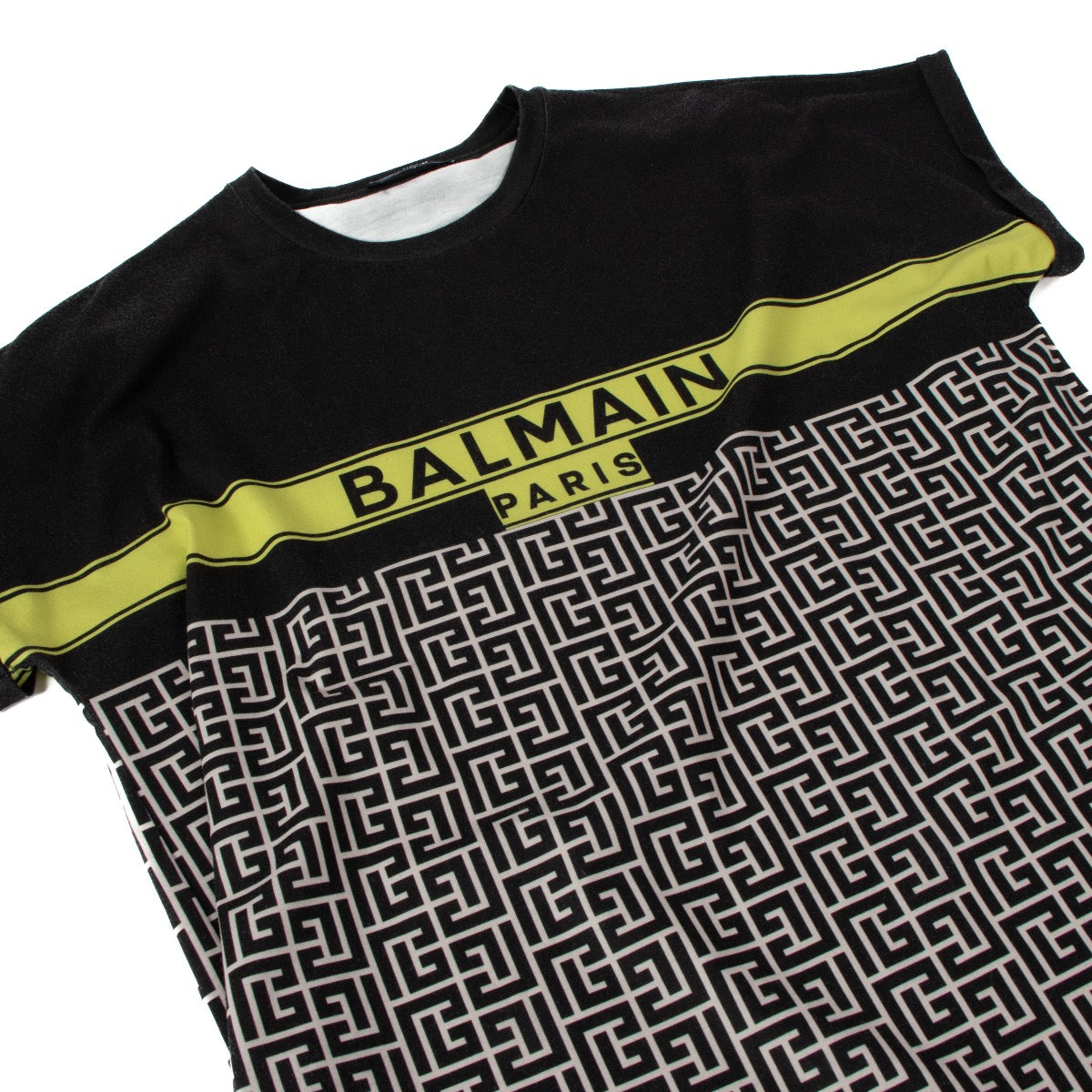 Shop safe online at Labellov this 100% authentic second hand Balmain Black Monogram T-shirt - size L