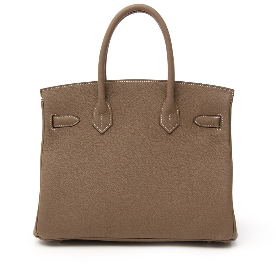 Koop en verkoop uw BRAND NEW Hermès Birkin 30 Etoupe Togo PHW aan de beste prijs bij Labellov Antwerpen.
