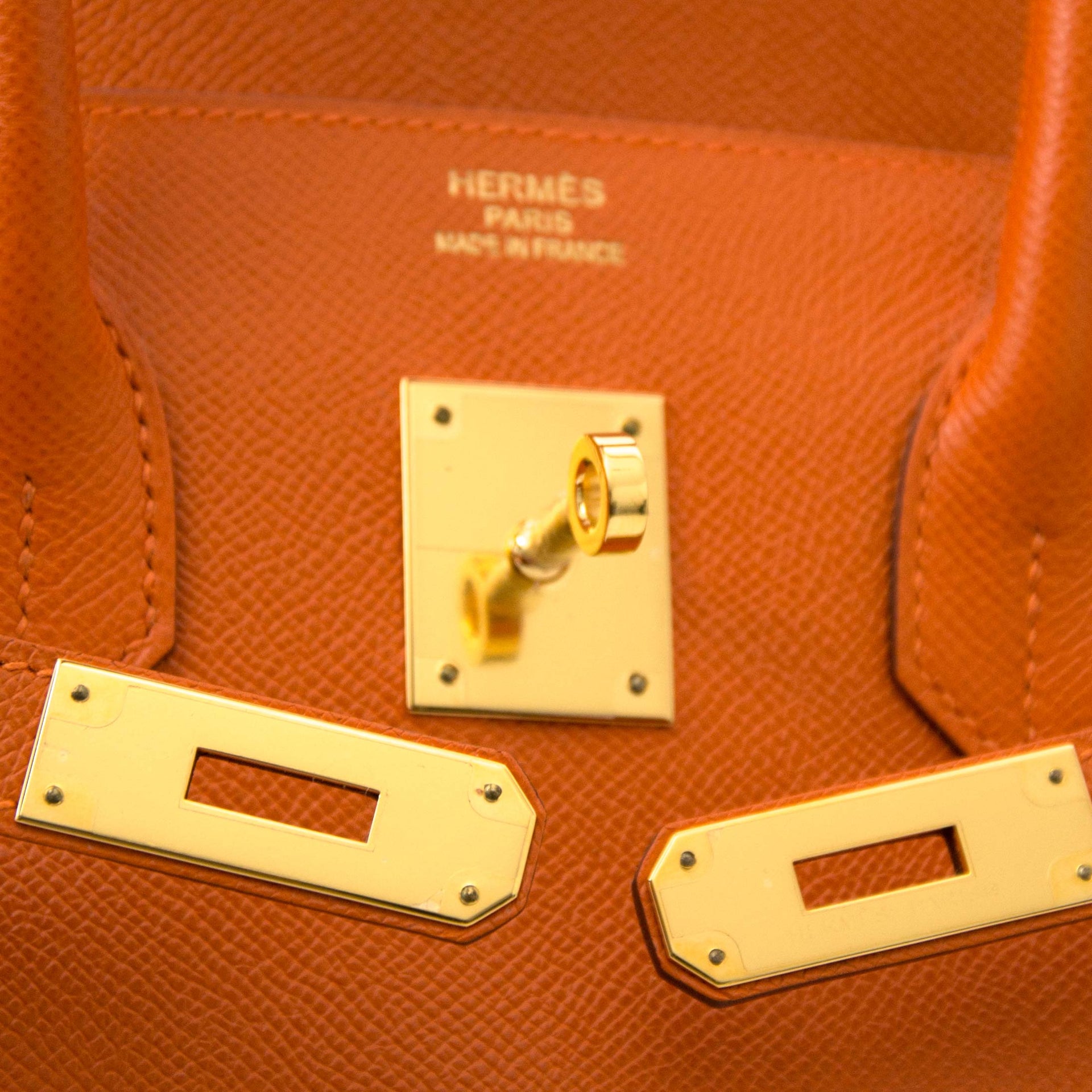 labellov.com, the luxury secondhand webshop in antwerp. Buy your brand new hermes birkin bag right now