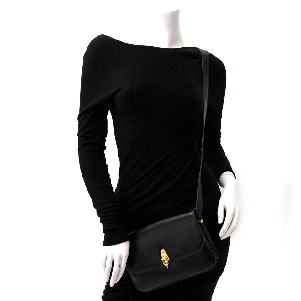 Achetez votre sac à mains authentique de la marque Céline en ligne avec Labellov