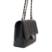 shop safe online at the best price Chanel jumbo flap bag like new webshop www.labellov.com