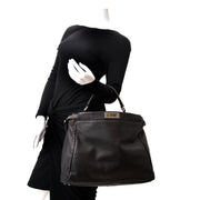 Koop online bij labellov.com Fendi Black Medium Peekaboo tegen de beste prijs