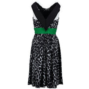 Buy authentic secondhand designer Gucci dress at the right price at Labellov designer vintage. Safe and secure shopping.