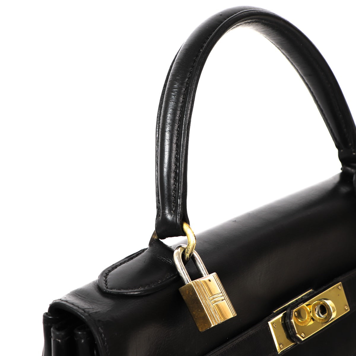 Look at this stunning hermes in black boxcalf leather with golden hardware.