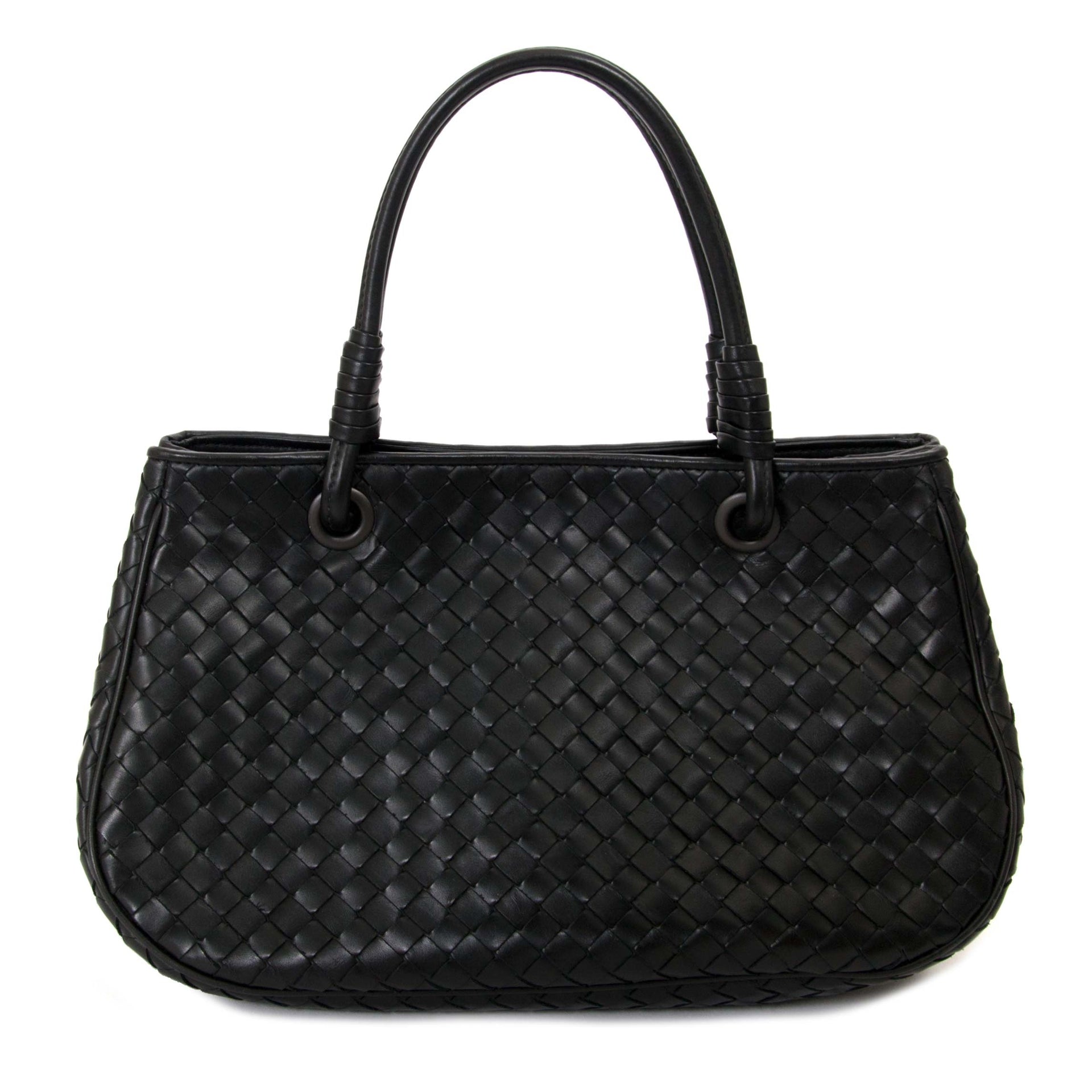 achetez Bottega Veneta Black Leather Small Shopping Bag et payez secure on ligne