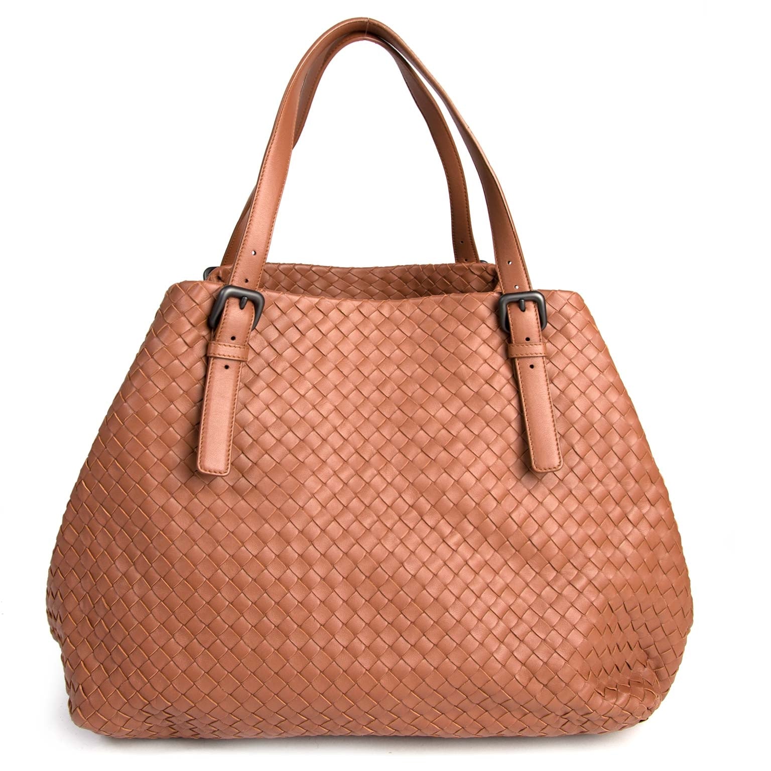 Achetez secur en ligne votre sac Bottega Veneta Cesta pour le meilleur prix chez Labellov à Anvers