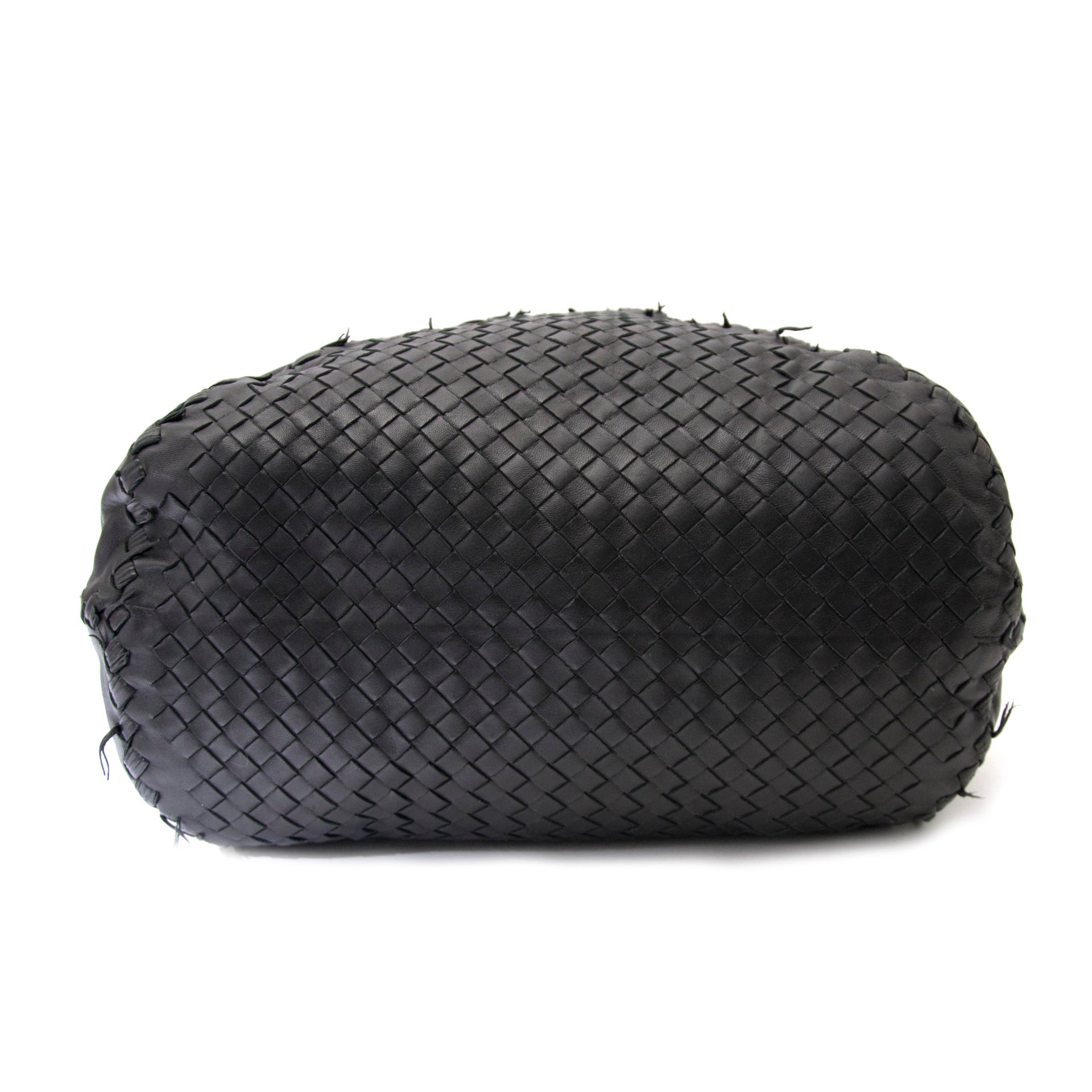 Bottega Veneta Black Intrecciato Shoulder Bag kopen en verkopen online