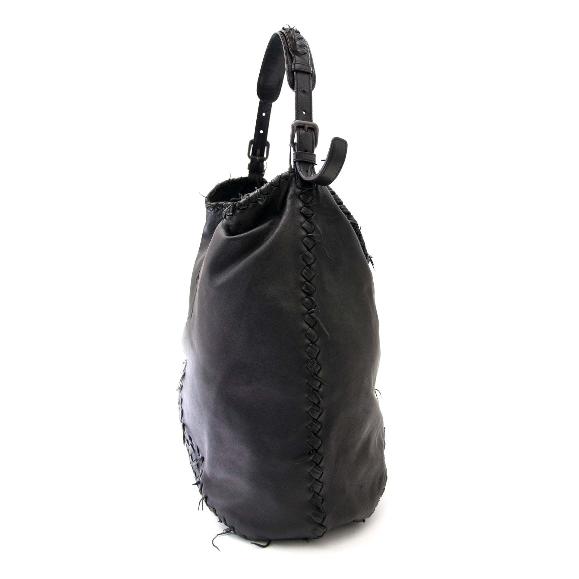 Bent u op zoek naar Bottega Veneta Black Intrecciato Shoulder Bag