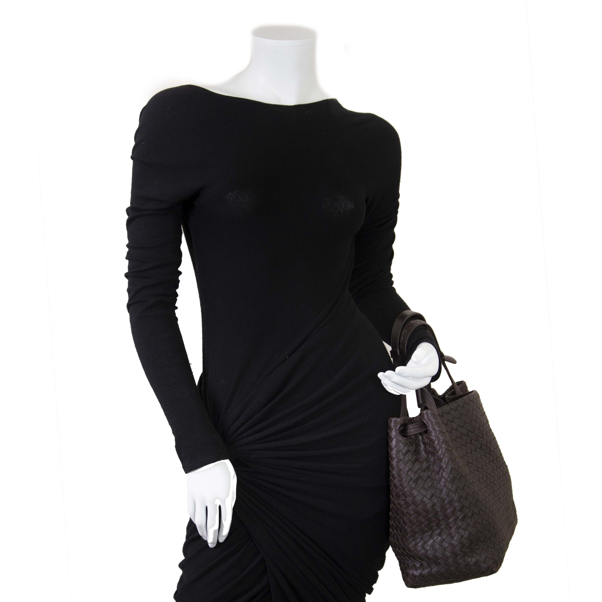 Authentique seconde main Bottega Veneta Dark Brown Garda Shoulder Bag achète en ligne chez webshop LabelLOV