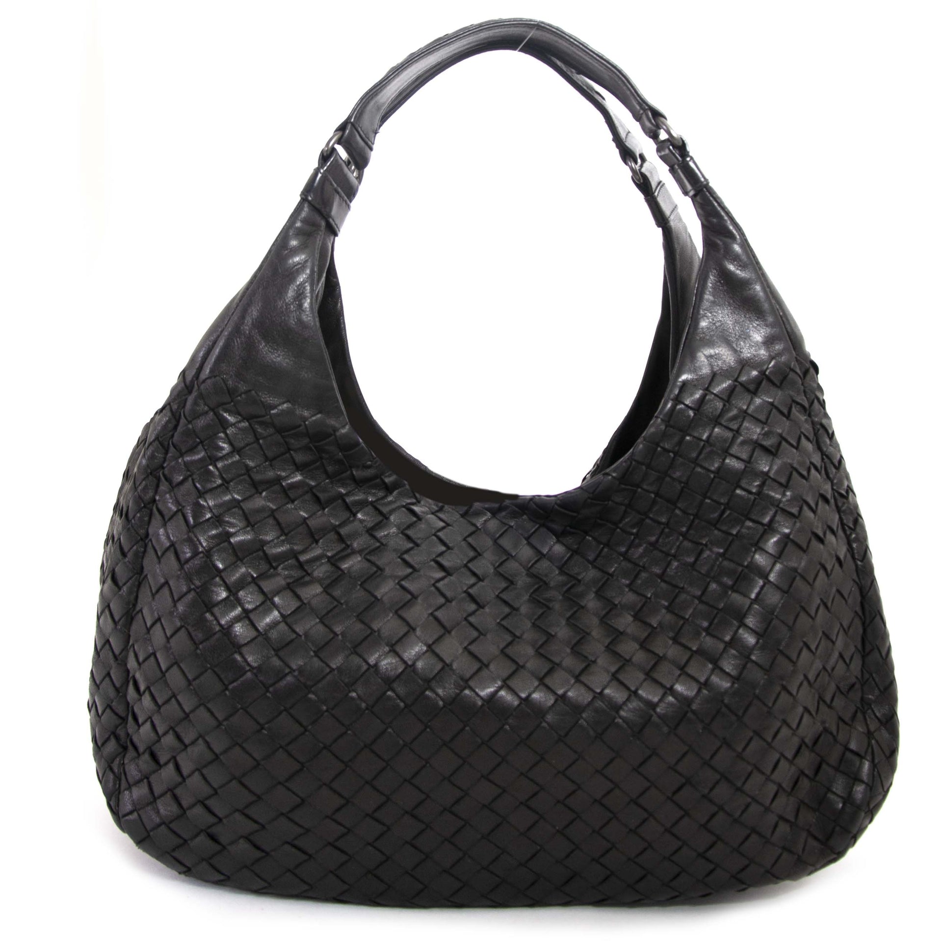 Bottega Veneta Black Intrecciato Nappa Shoulder Bag now for sale at labellov vintage fashion webshop belgium