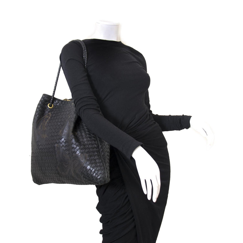 Bottega Veneta Waxed Leather Intrecciato Farfalle Drawstring Bag Nero Black