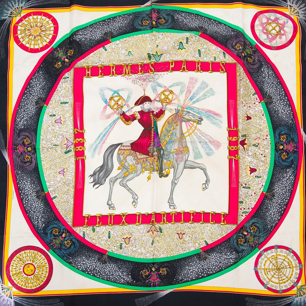 Vintage Hermès Carré de soie scarf for the best price at Labellov webshop. Safe and secure online shopping with 100% authenticity. Vintage Hermès Carré de soie foulard pour le meilleur prix.
