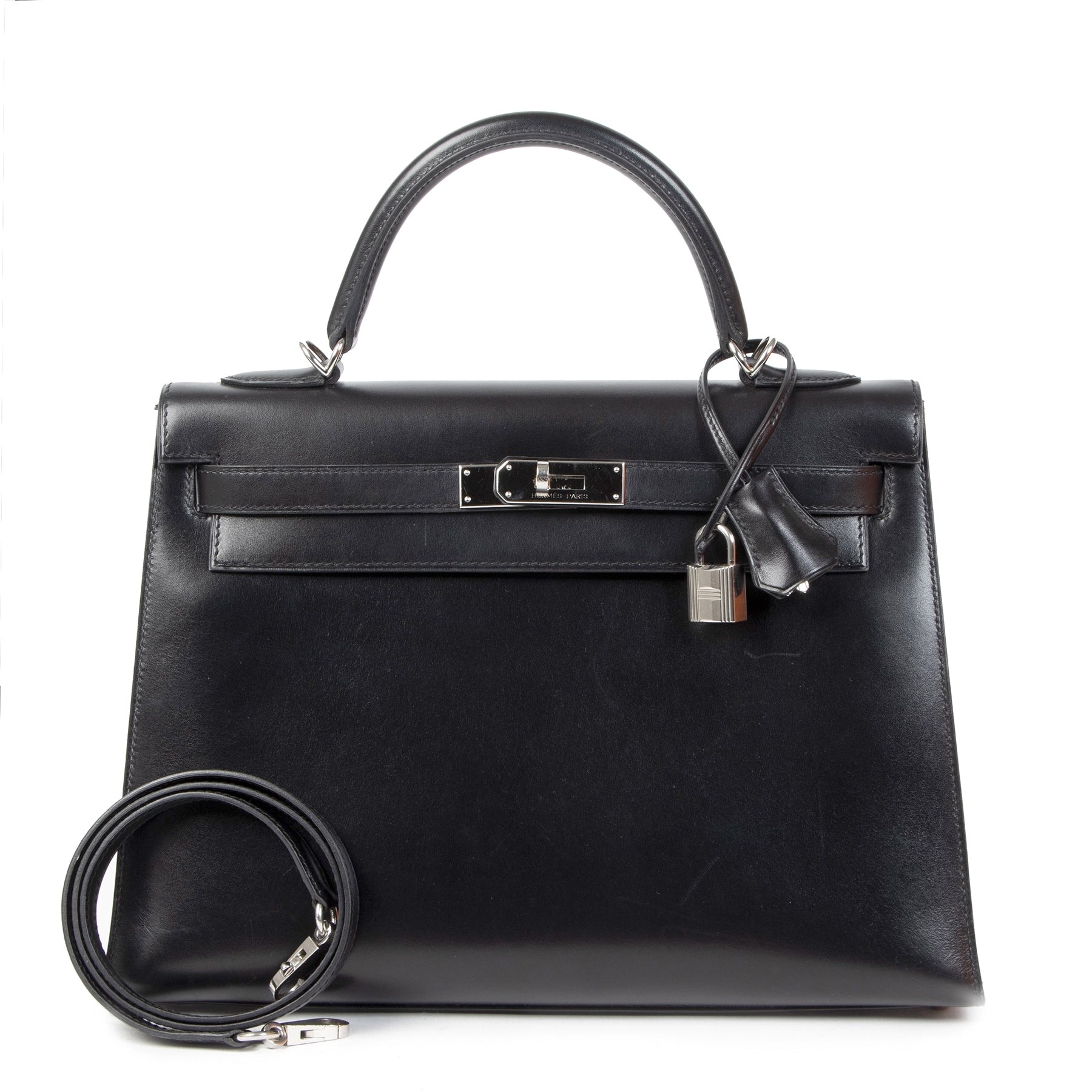 acheter en ligne seconde main Hermès Kelly 32 Black Boxcalf PHW for the best price at Labellov secondhand luxury