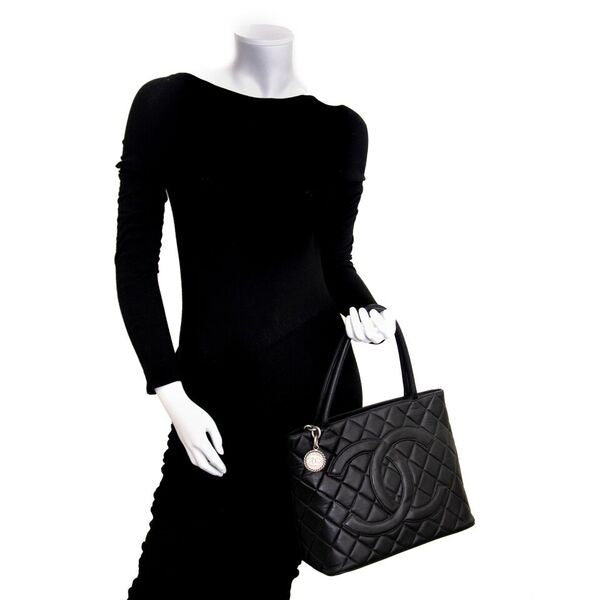 Buy authentic secondhand Chanel bags at the right priceat LabelLOV vintage webshop.