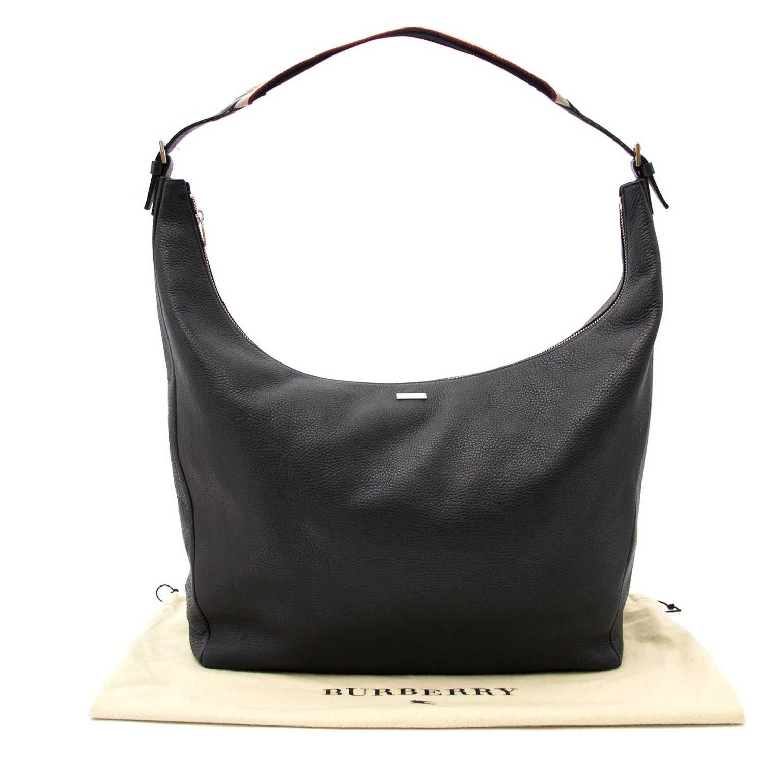 Burberry noir sac à main disponible chez Labellov Belgique à Anvers au meilleur prix.