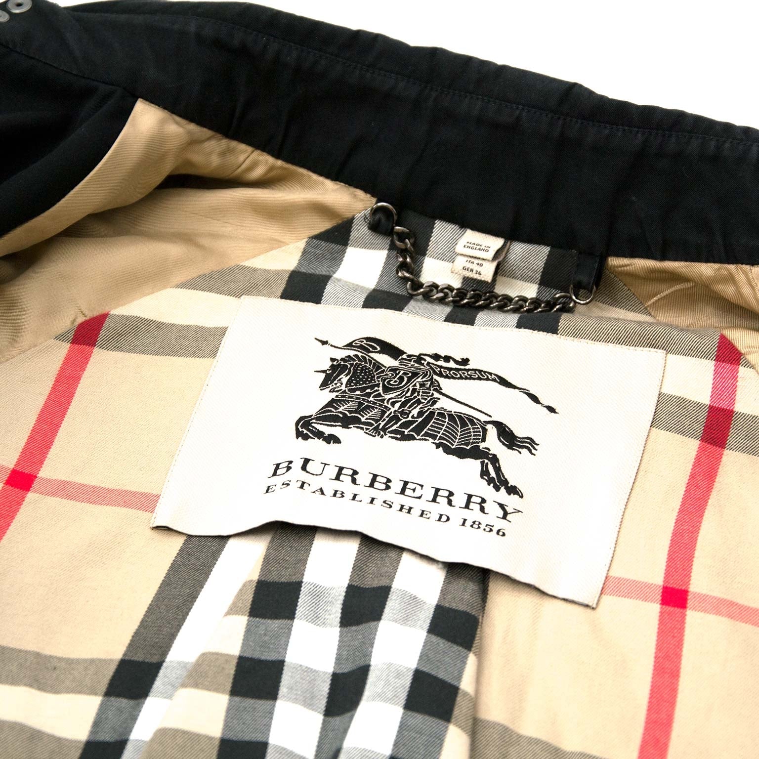 labellov vintage fashion webshop with burberry trench coats for the lowest price