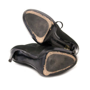 Buy now these lovely Burberry boots on the online webshop labellov.com