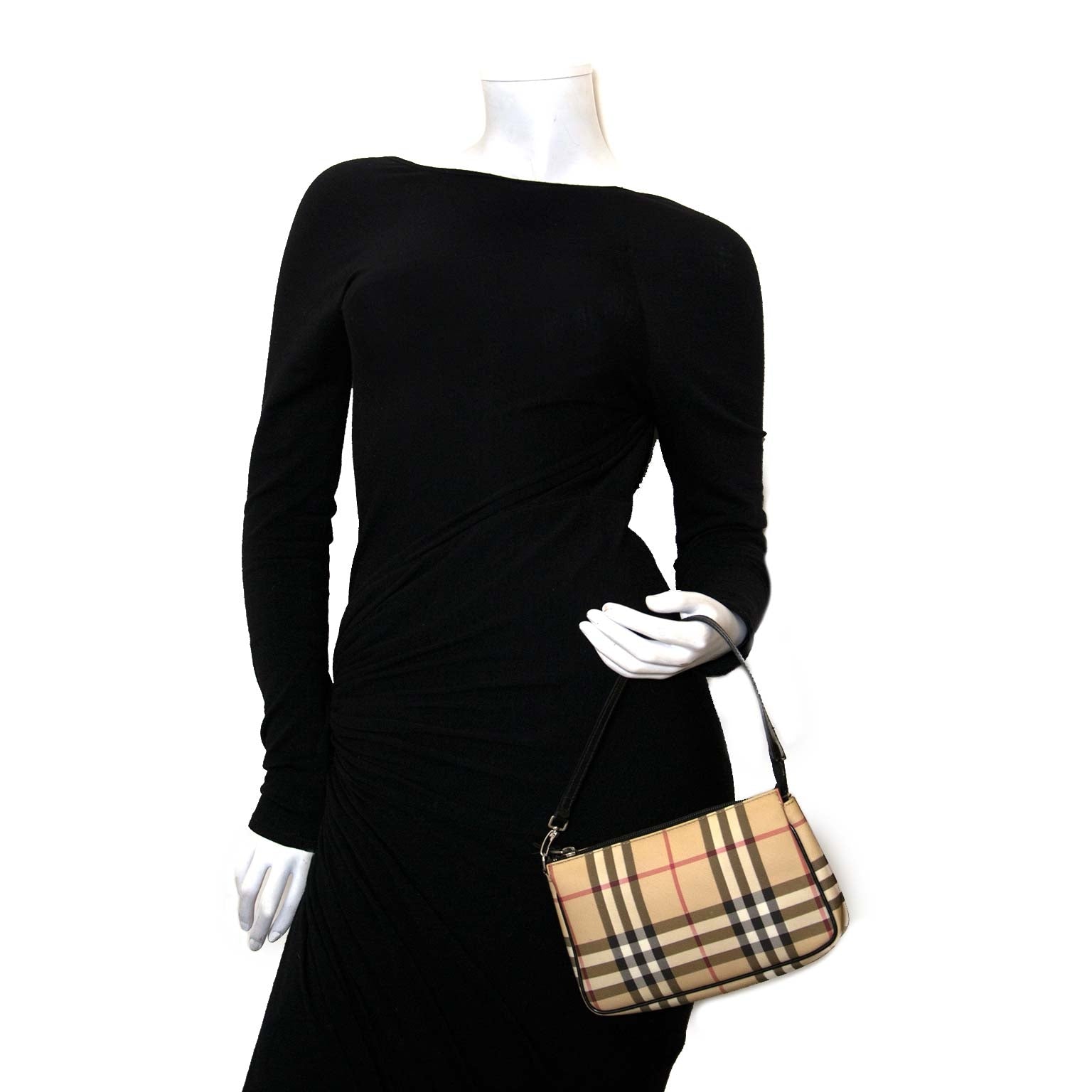 Koop authentieke Burberry checked ruiten tassen nu bij Labellov vintage mode webshop