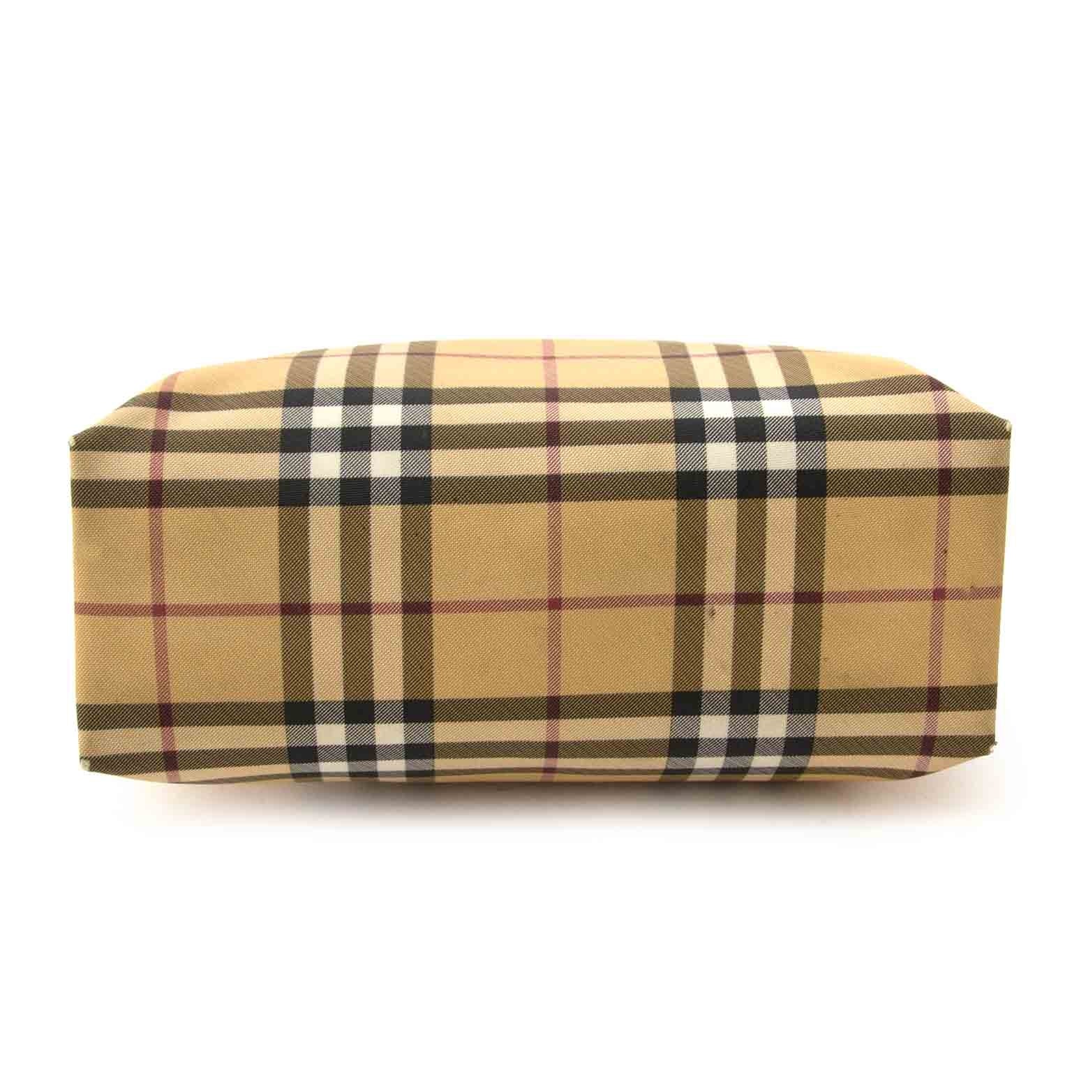 authentic secondhand Burberry checked bags at Labellov vintage webshop