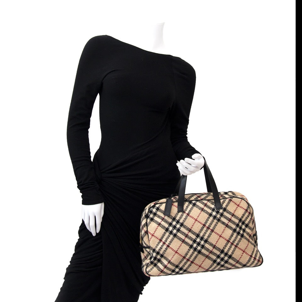 koop online aan de beste prijs Burberry Check Wool Tote net als nieuw boetiek en webshop tweedehands luxe merken