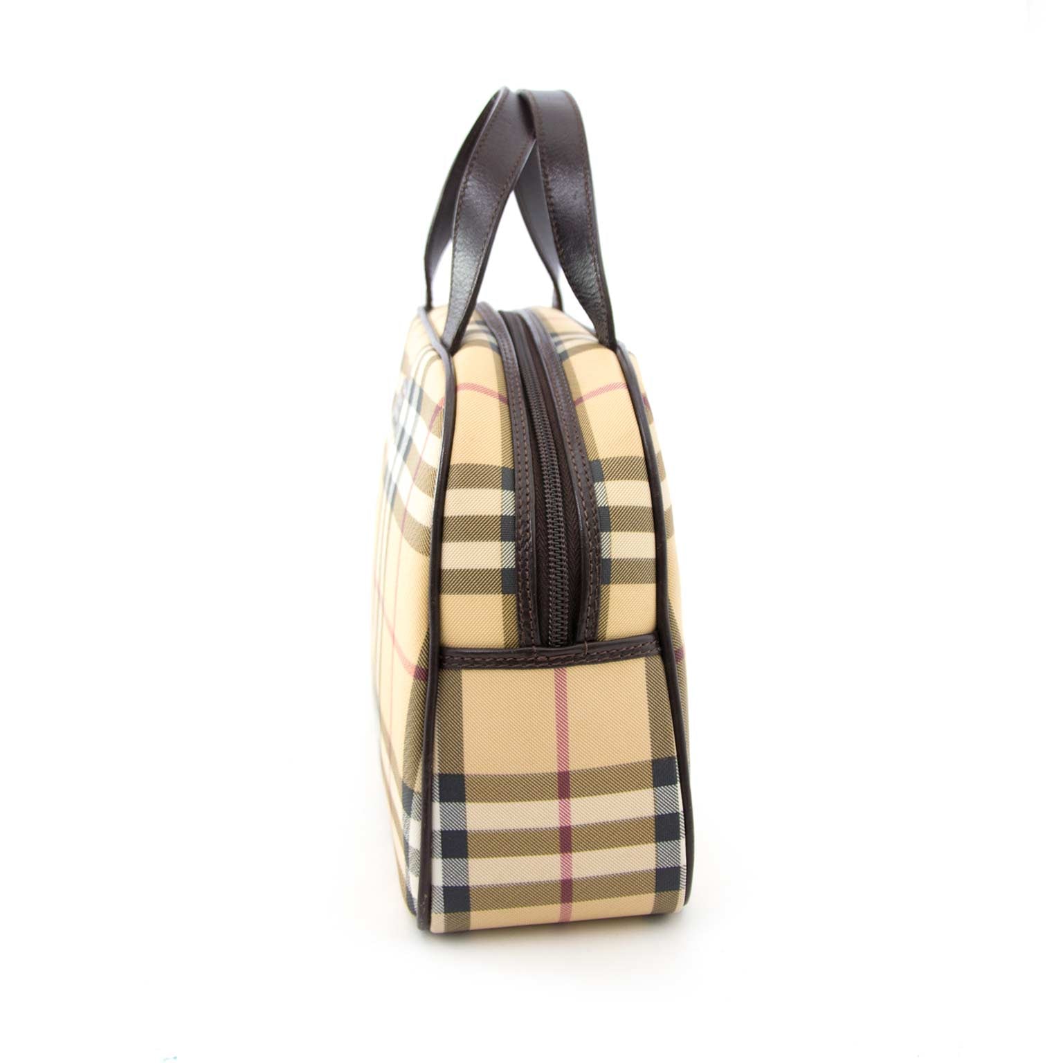 Acheter secur en ligne votre sac Burberry pour le meilleur prix chez Labellov