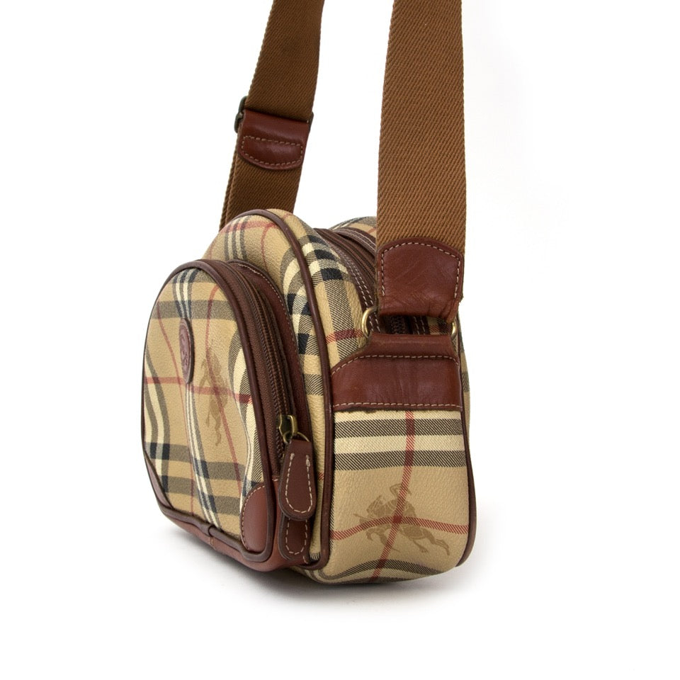 Authentieke tweedehands Burberry handtas juiste prijs veilig online winkelen Labellov webshop luxe merken winkelen Antwerpen België mode fashion