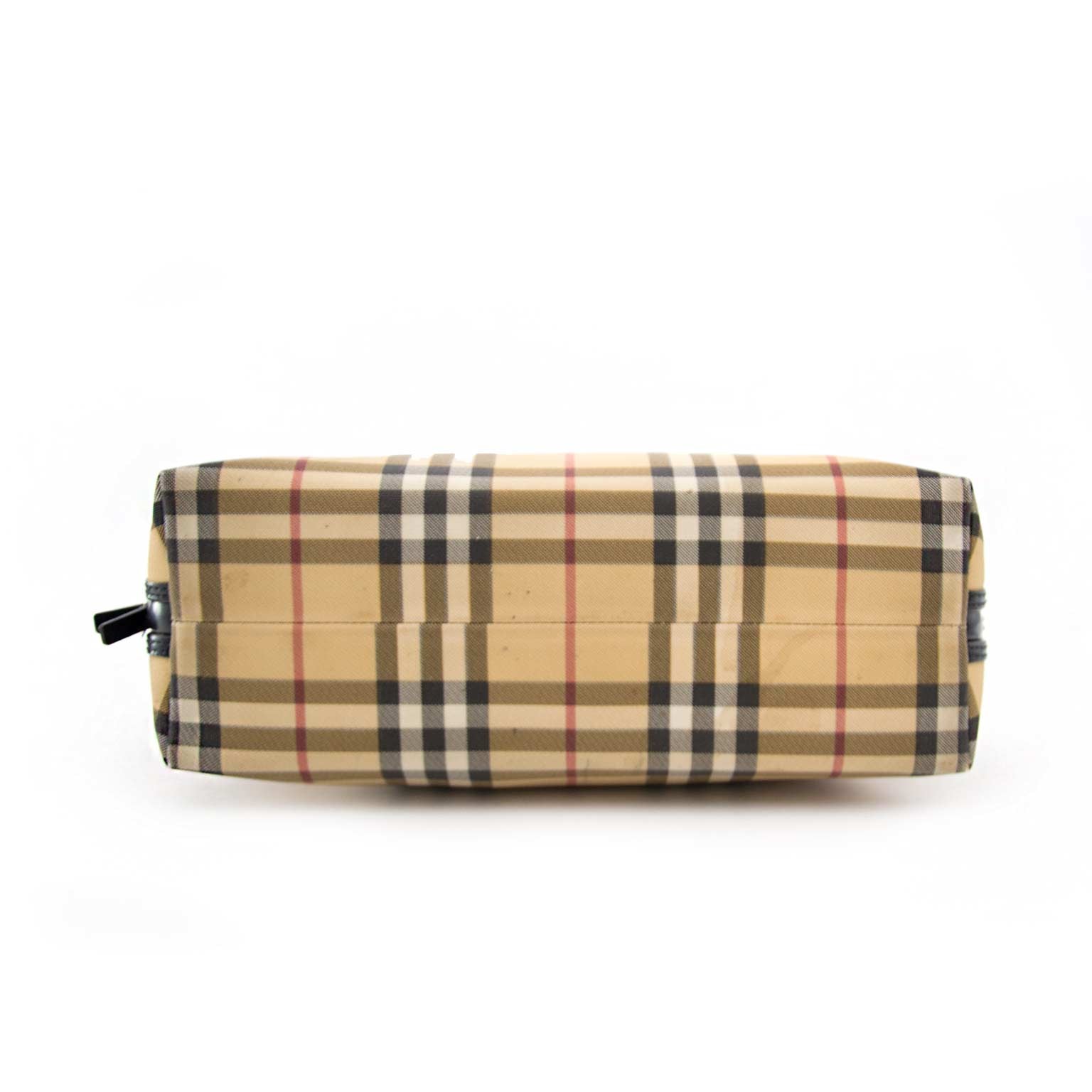 Shop Burberry with 80% discount online at Labellov authentic vintage designer luxury
