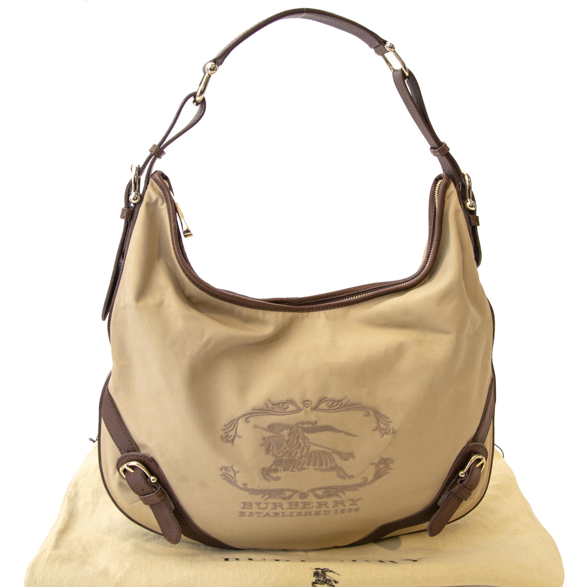 Vintage Burberry handbag with dustbag at Labellov. Online webshop