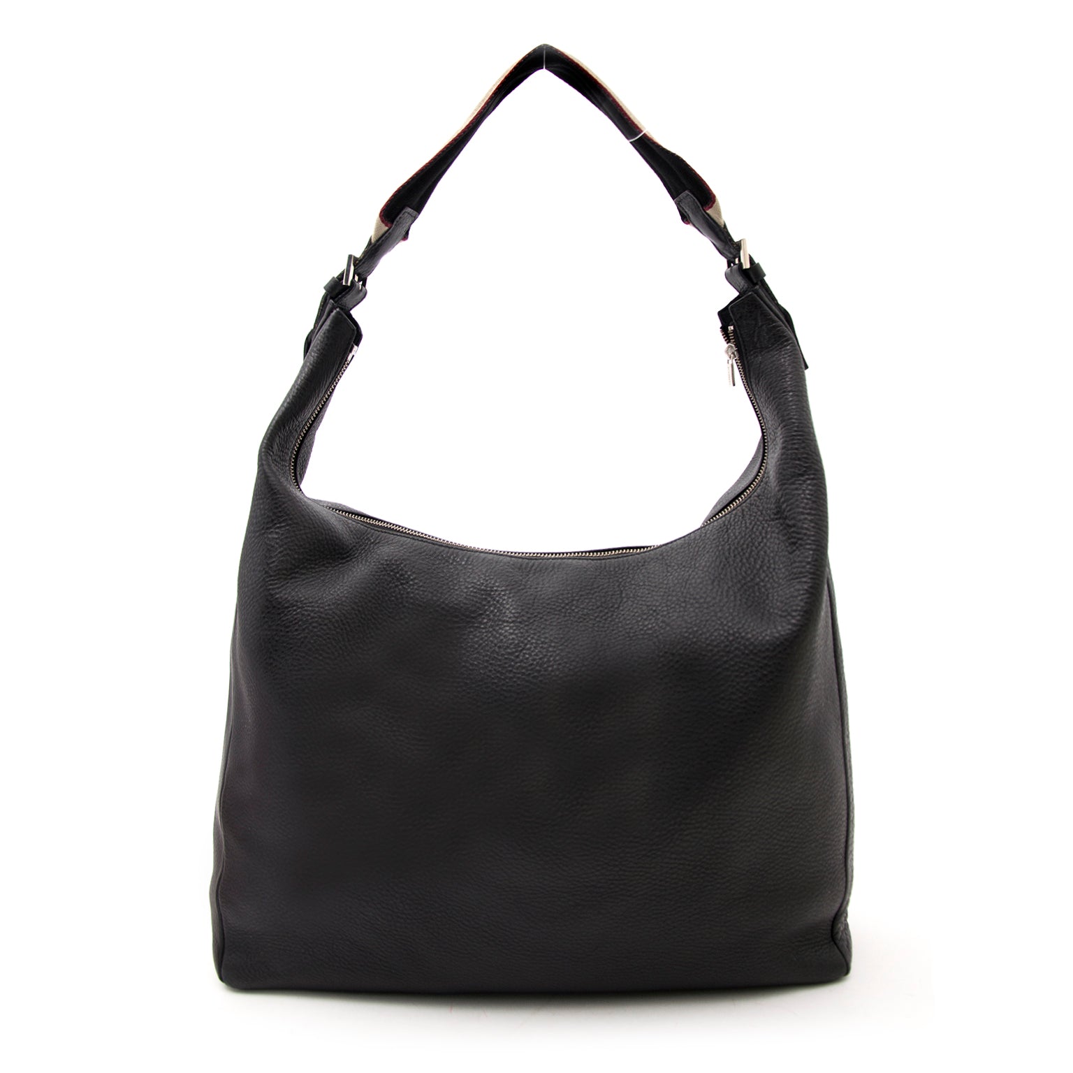 Authentieke Burberry Zwarte Hobo tas nu verkrijgbaar bij Labellov België in Antwerpen aan de beste prijs.