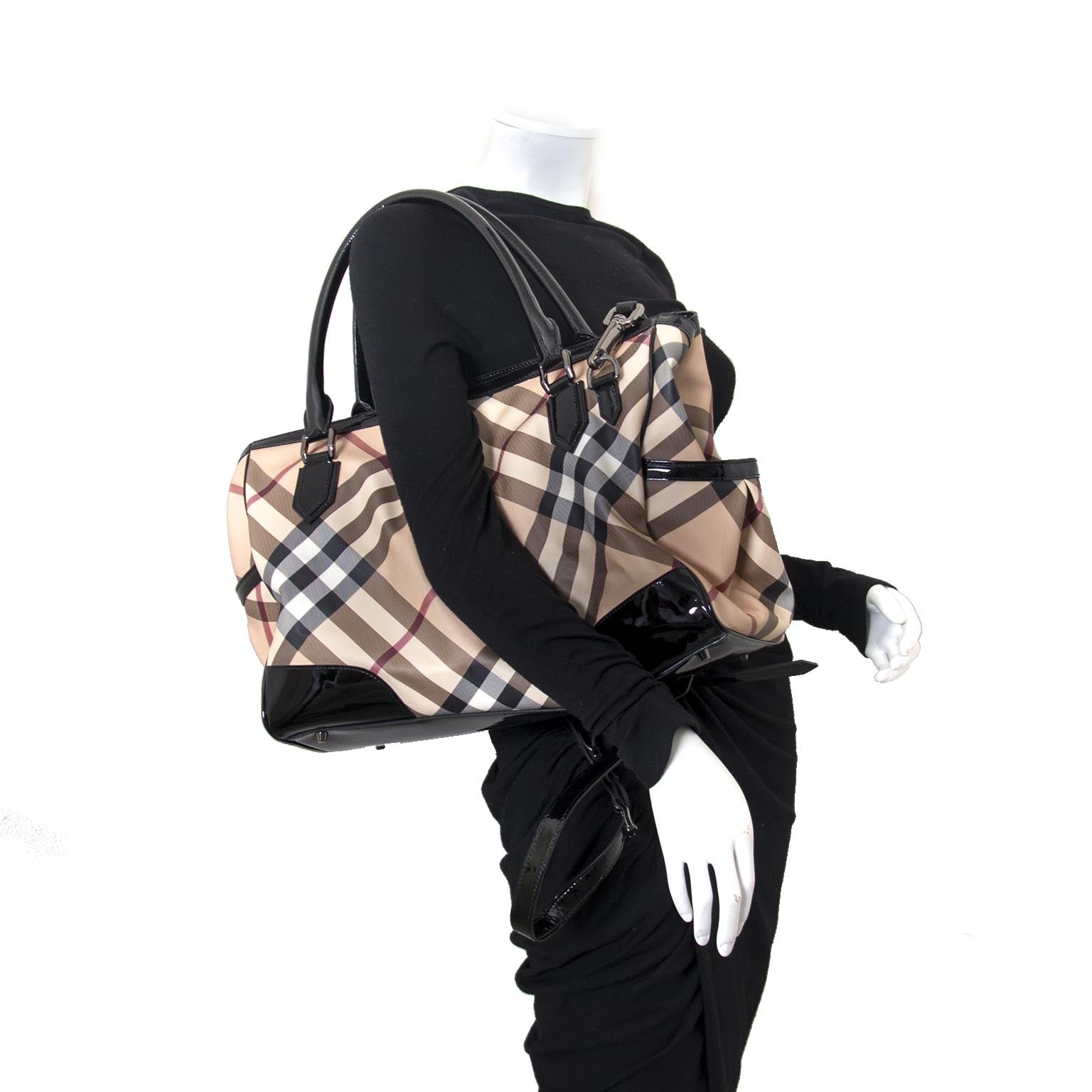shop safe and secure online at labellov.com Burberry Nova Check Shoulder Bag