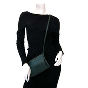 Céline Green Leather Trio Crossbody Bag Buy authentic designer Celine secondhand bags at Labellov at the best price. Safe and secure shopping. Koop tweedehands authentieke Celine tassen bij designer webwinkel labellov.