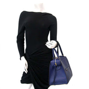 Koop authentieke tweedehands Céline Indigo Medium Ring Bag Calfskin aan een eerlijke prijs bij LabelLOV. Veilig online shoppen.