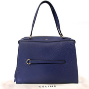 Compra une cartera Céline medio Ring cartera en piel de becerro vintage en el color indigo de cuero muy en moda para el precio correcto en LabelLOV.