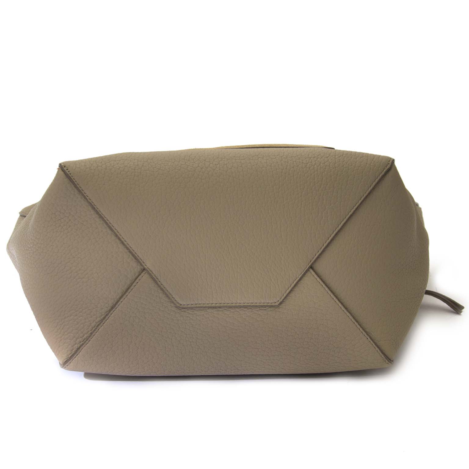 acheter en ligne seconde main Chloe Taupe Medium Zipped Hobo