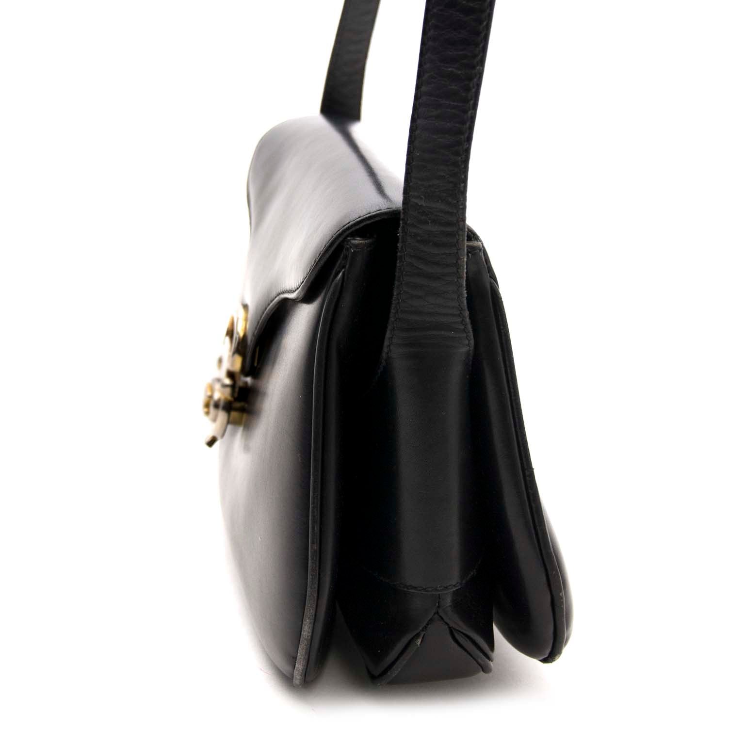buy safe and secure online at labellov.com for the best price celine black leather box bag