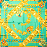 Vintage Cartier scarf for the best price at Labellov webshop. Safe and secure online shopping with 100% authenticity. Vintage Cartier foulard pour le meilleur prix.