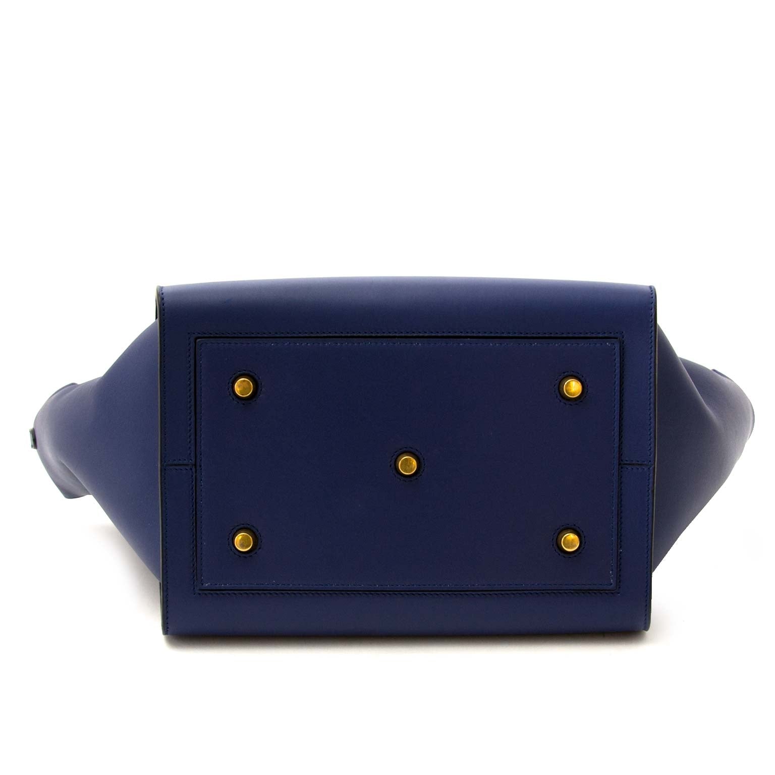 Buy authentic secondhand Celine bag at Labellov. Safe online shopping. Koop authentieke tweedehands Celine handtas bij Labellov. Veilig online shoppen. Achetez un authentic Celine sac à main usagé chez Labellov. Achats en ligne en toute securité.