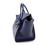 Buy authentic secondhand Celine bag at Labellov. Safe online shopping. Koop authentieke tweedehands Celine handtas bij Labellov. Veilig online shoppen. Achetez un authentic Celine sac à main usagé chez Labellov. Achats en ligne en toute securité.