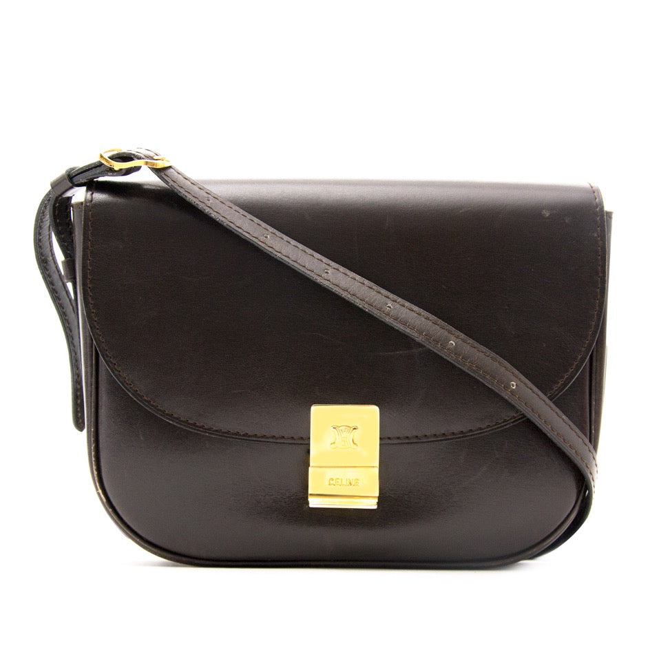 Vintage Céline shoulder bags for the best price at Labellov webshop. Safe and secure online shopping with 100% authenticity. Vintage Céline sac à epaule pour le meilleur prix.