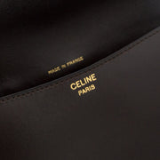 Vintage Céline shoulder bags for the best price at Labellov webshop. Safe and secure online shopping with 100% authenticity. Vintage Céline sac à epaule pour le meilleur prix.