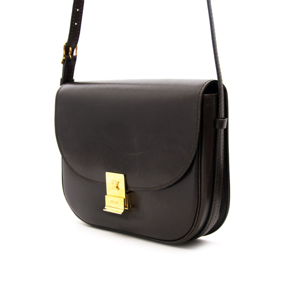 Vintage Céline shoulder bags for the best price at Labellov webshop. Safe and secure online shopping with 100% authenticity. Vintage Céline sac à epaule pour le meilleur prix.