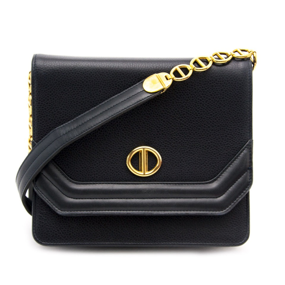 Vintage Dior crossbody for the best price at Labellov webshop. Safe and secure online shopping with 100% authenticity. Vintage Dior crossbody pour le meilleur prix.