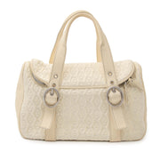 Buy authentic Celine handbag at the best price at Labellov. Safe and secure shopping. Koop tweedehands authentieke Celine handtassen bij Labellov in Antwerpen. Celine Quilted Creme Front Pocket Handbag