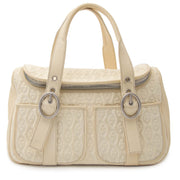 Buy authentic Celine handbag at the best price at Labellov. Safe and secure shopping. Koop tweedehands authentieke Celine handtassen bij Labellov in Antwerpen. Celine Quilted Creme Front Pocket Handbag