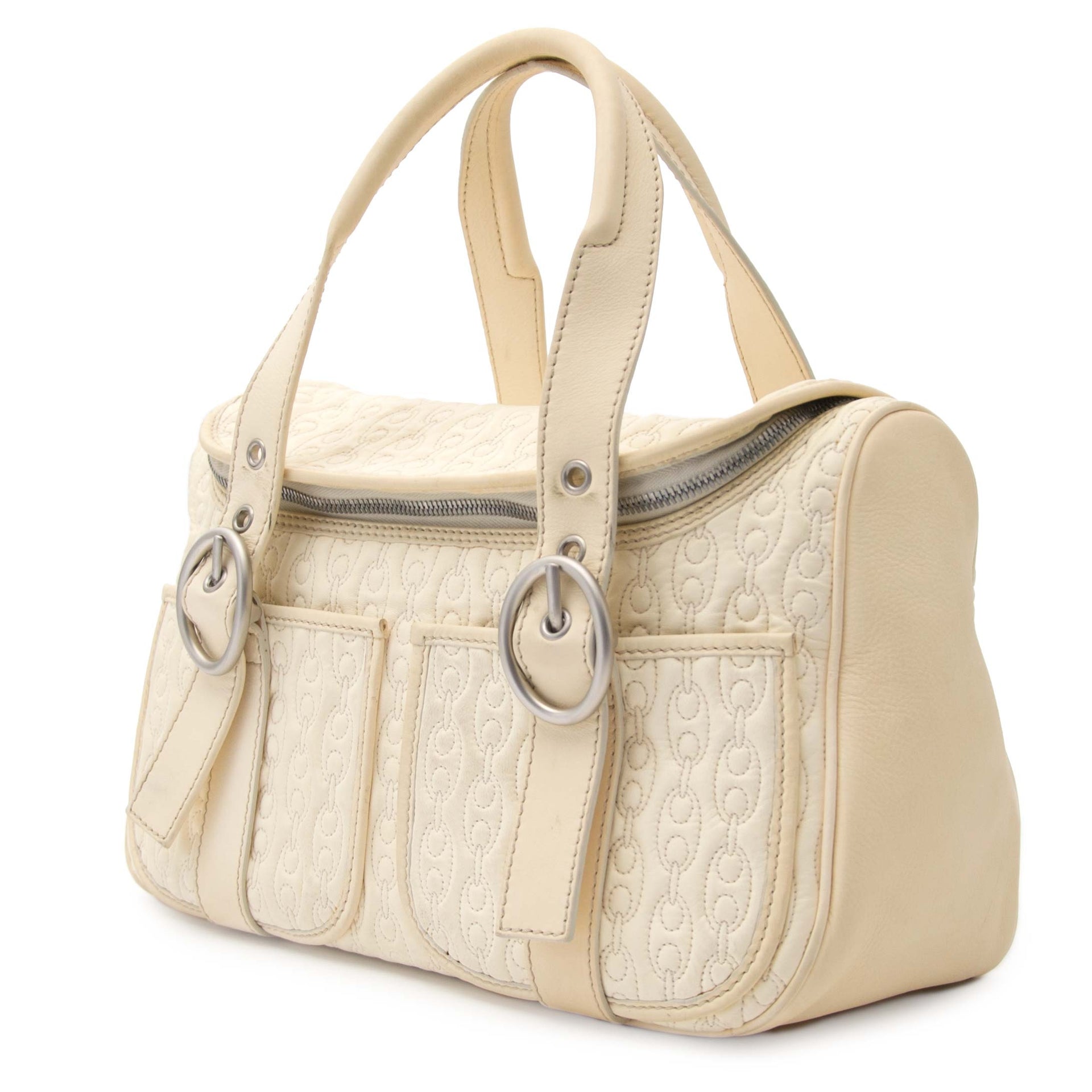 Buy authentic Celine handbag at the best price at Labellov. Safe and secure shopping. Koop tweedehands authentieke Celine handtassen bij Labellov in Antwerpen. Celine Quilted Creme Front Pocket Handbag