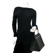 Compra une cartera Céline Edge en el color negro de cuero muy en moda para el precio correcto en LabelLOV.