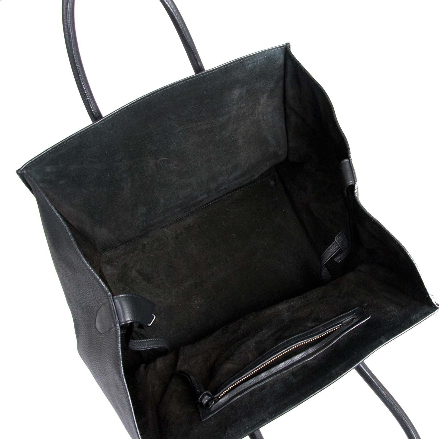 koop Céline Black leather Phantom Handbag bij labellov aan de beste prijs