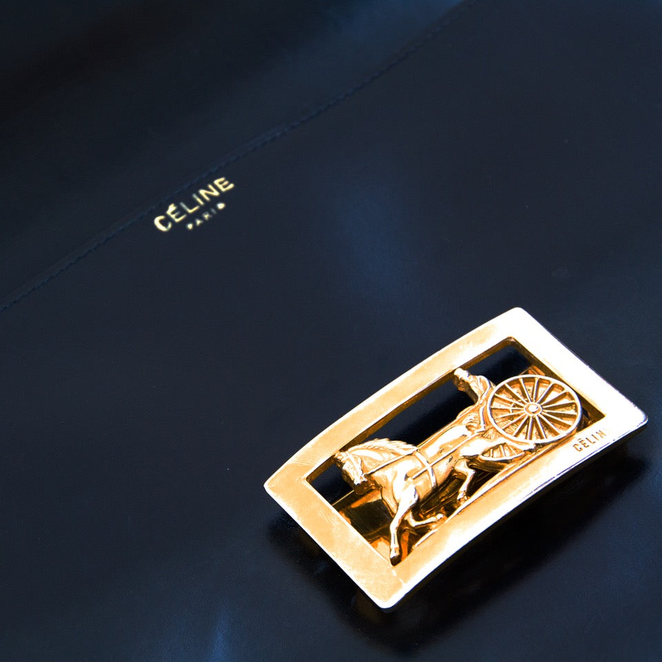 Céline Vintage Navy Blue Horse Box Bag pour le meilleur prix avec Labellov