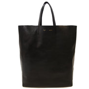Celine Black CabasTote Bag. Buy authentic Celine bag at Labellov. Koop authentieke tweedehands Celine handtassen bij Labellov.