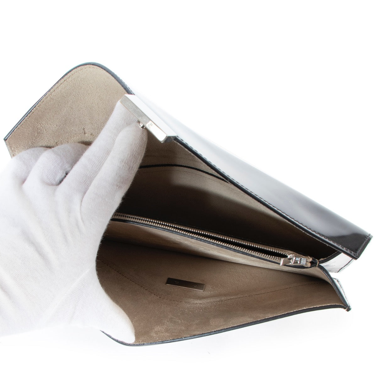 Achetez un authentique Céline leather diamond clutch d'occasion au juste prix.